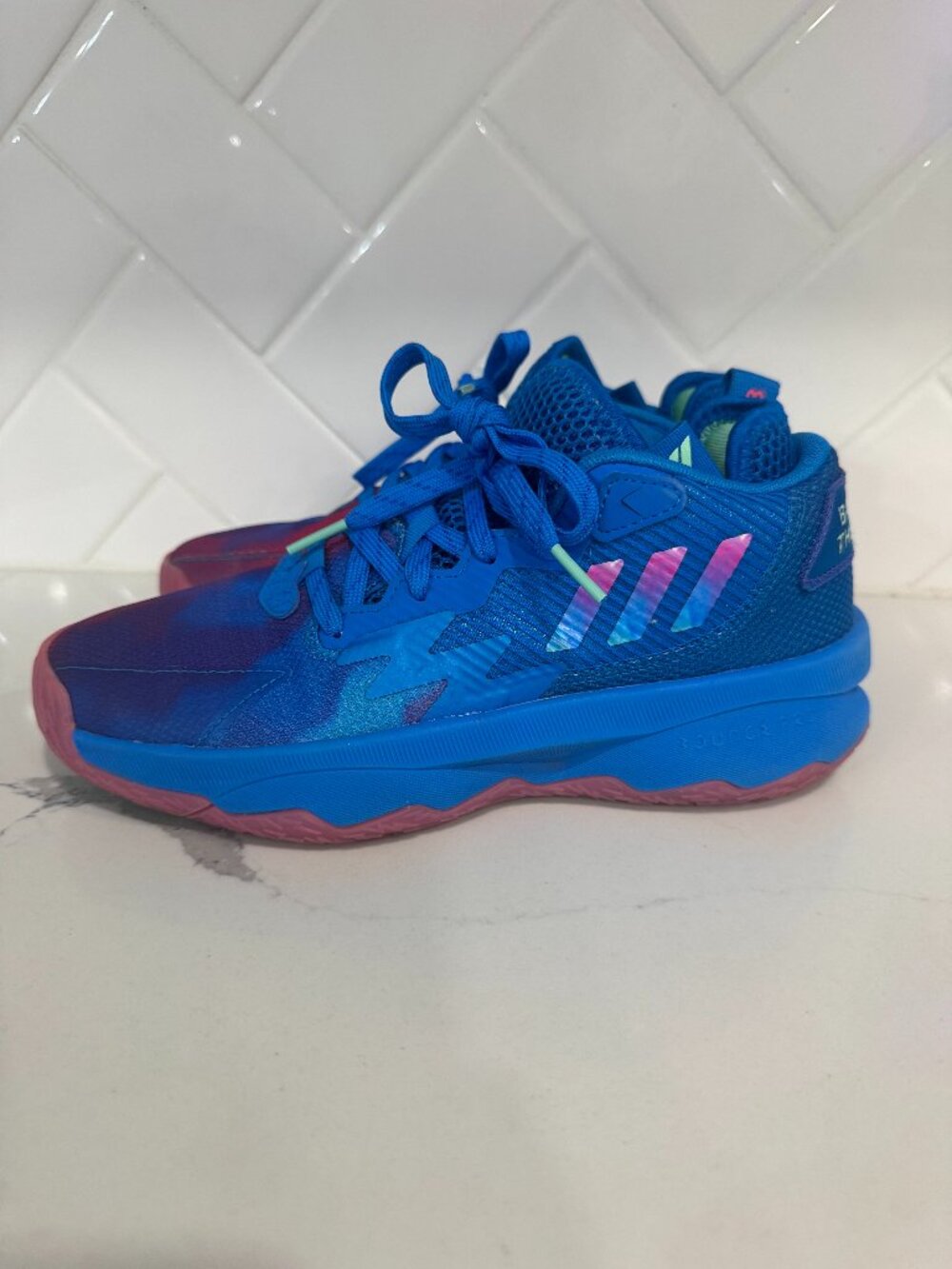 adidas Dame 8 J Battle of the Bubble Basketball Shoes Size 5